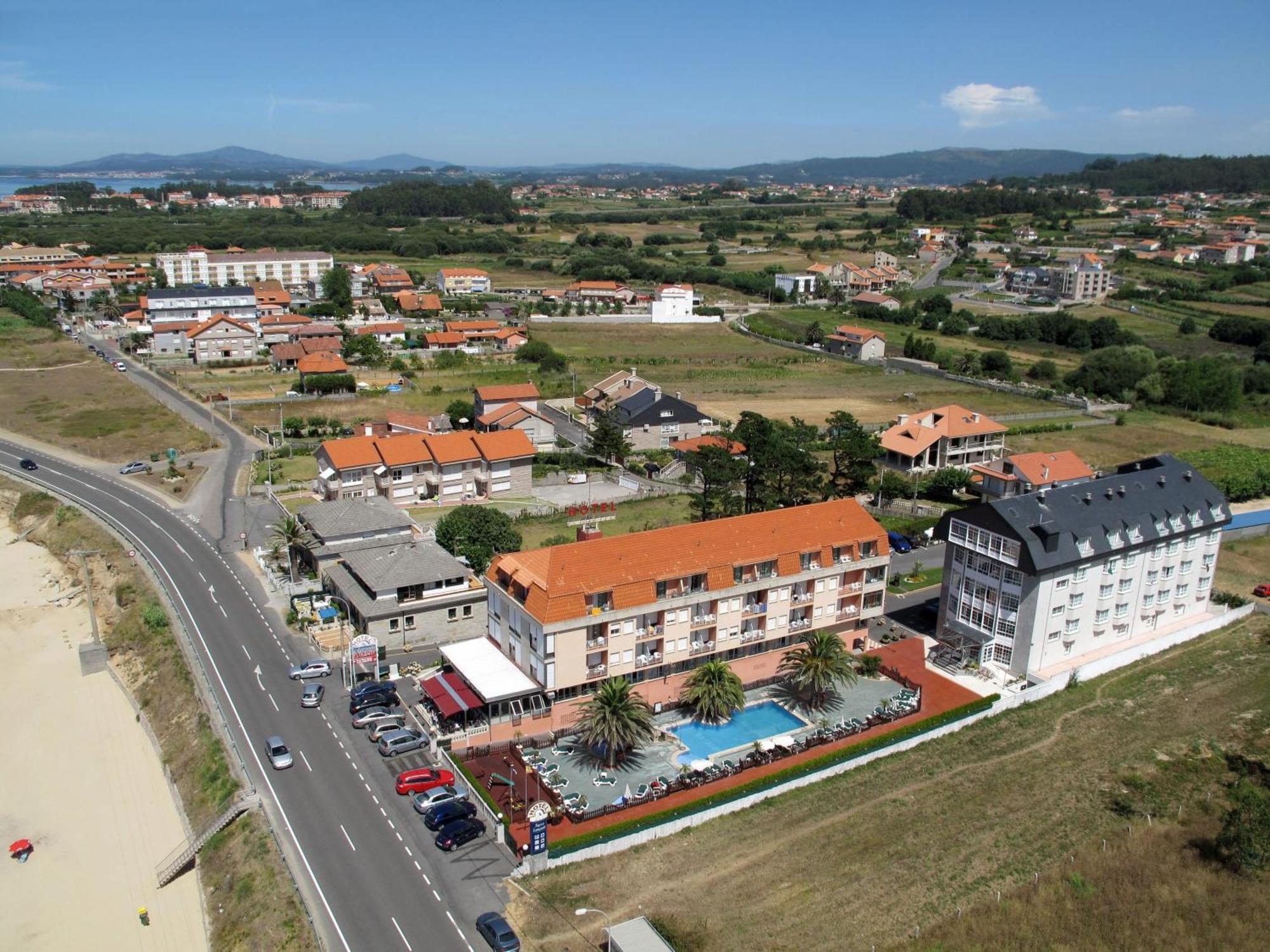 Hotel La Lanzada Playa de la Lanzada Bagian luar foto